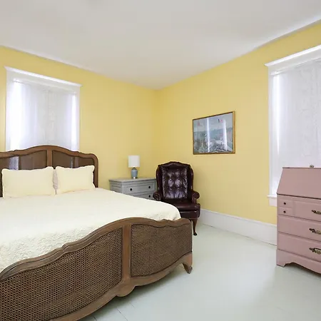 The Dailey Renewal Retreat B & B-2
