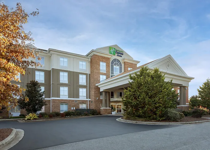 Holiday Inn Express Hotel & Suites Greensboro - Airport Area By Ihg